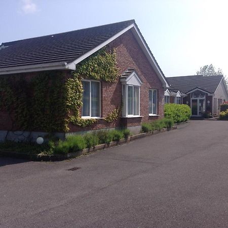 Glenwood House Hotel Carrigaline Exterior photo